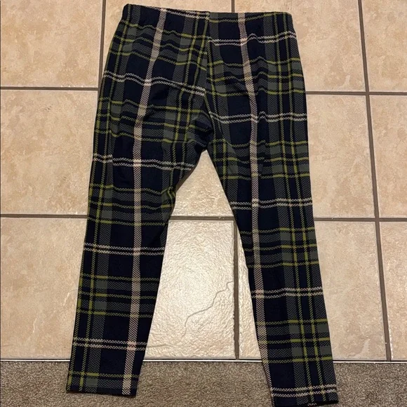 Plaid women’s Pants - Black and Green - Picture 4 of 4